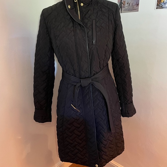 Cole Haan Signature down coat. Size small. - Picture 5 of 11